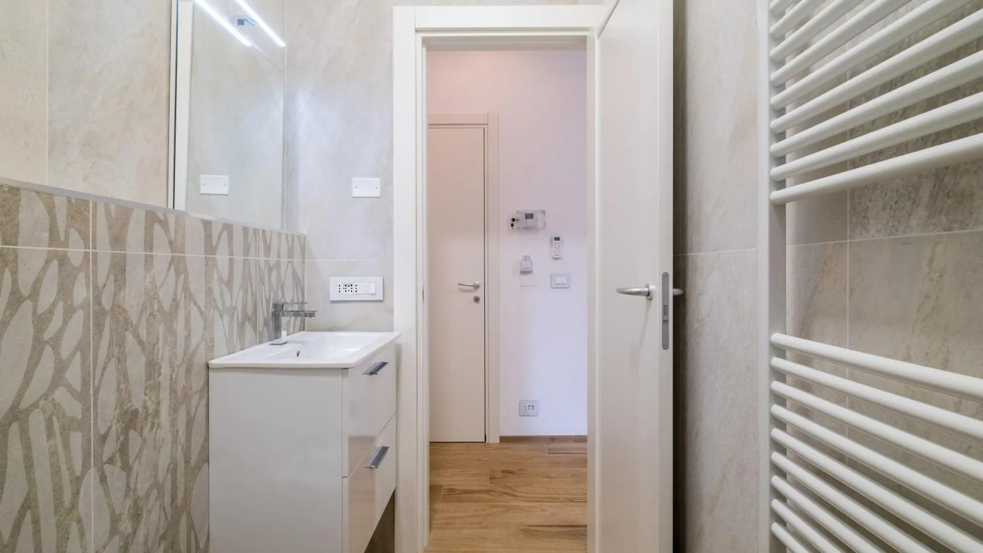 Homeby, Due Agosto Suites Bologna Inn